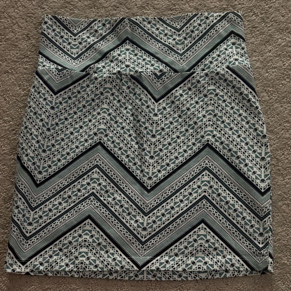 Charlotte Russe Geometric Black and White Pencil Skirt